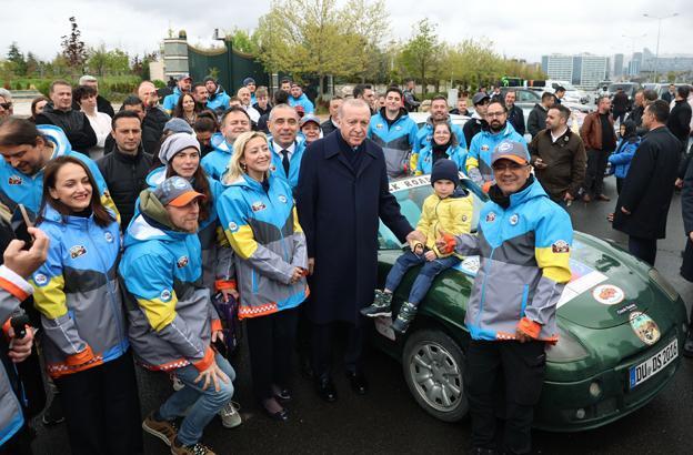 Cumhurbaşkanı Erdoğan, Doğu-Batı Dostluk ve İpek Yolu Rallisi grubunu uğurladı