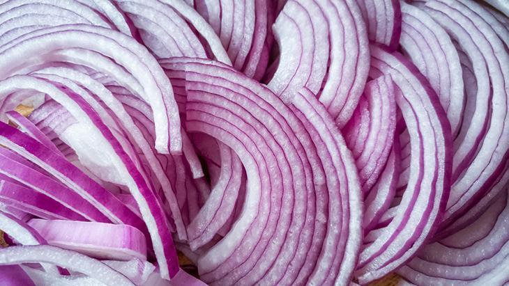 Doğal antibiyotik tabağınızda C vitamini deposu mor soğanın gücü