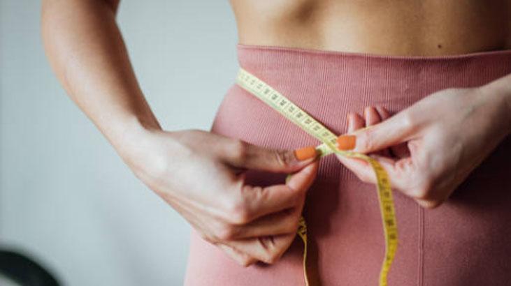 6 ayda 25 kilo verdi, yüzü bile değişti Kahveme bunu ekledim 6 ayda 25 kilo verdi, yüzü bile değişti Kahveme bunu ekledim