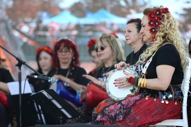 Kakava’da geri sayım: Baba Fingo Efsanesi için binlerce kişi Tunca’ya akın etti Edirne’de gece ateşle başlayacak