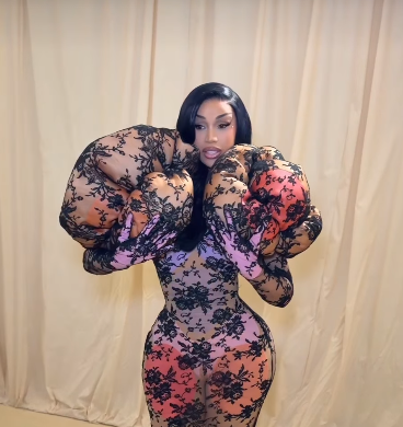 Geceye damga vurdu: Cardi B, 2026 Met Galaya bağırsak olarak katıldı