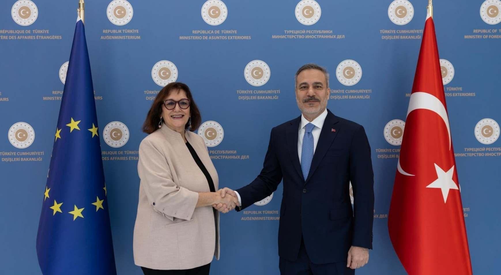 Dışişleri Bakanı Hakan Fidan, AB Komisyonunun Akdeniz'den sorumlu üyesi Suica ile görüştü