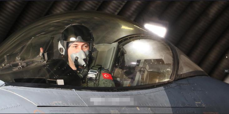 Türk jetleri EFES 2026’da gövde gösterisi yaptı F-16’lar görev için peş peşe havalandı