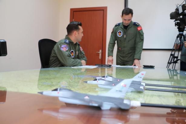 Türk jetleri EFES 2026’da gövde gösterisi yaptı F-16’lar görev için peş peşe havalandı