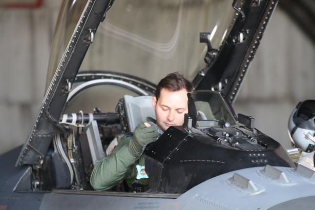 Türk jetleri EFES 2026’da gövde gösterisi yaptı F-16’lar görev için peş peşe havalandı