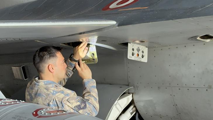 Türk jetleri EFES 2026’da gövde gösterisi yaptı F-16’lar görev için peş peşe havalandı