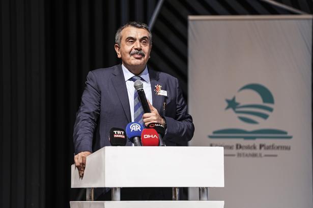 Bakan Tekin: Milli şuurumuz, milli bilincimiz her daim zinde olmalı