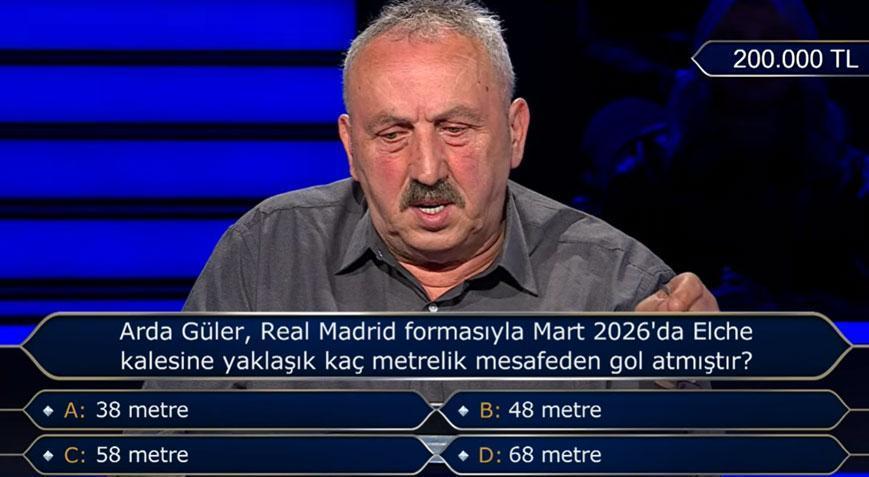 FUTBOL SORUSUNDA ZOR ANLAR YAŞANDI