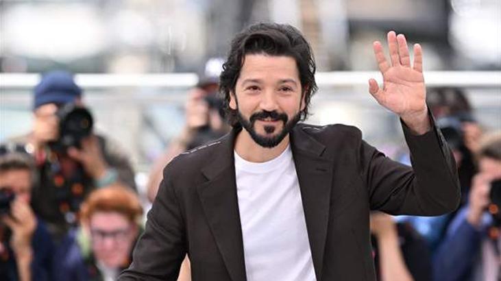 Cannes’da Özgü Namal rüzgarı Kırmızı halı tarzı tam not aldı Cannes’da Özgü Namal rüzgarı Kırmızı halı tarzı tam not aldı