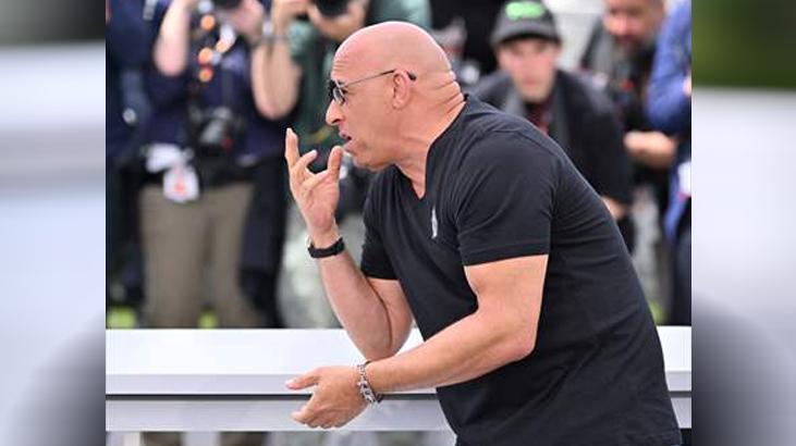 Cannes’da Özgü Namal rüzgarı Kırmızı halı tarzı tam not aldı Cannes’da Özgü Namal rüzgarı Kırmızı halı tarzı tam not aldı