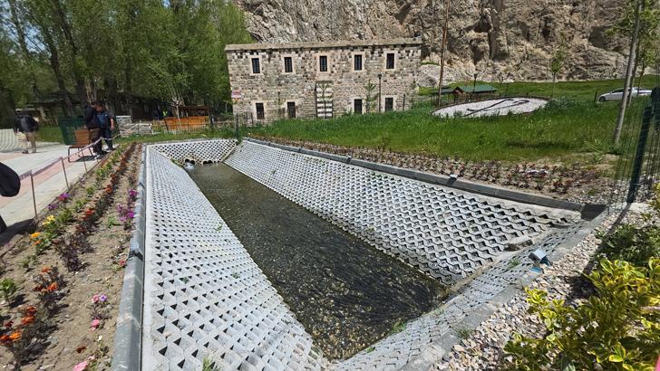 Van Gölünün gizli yolcuları Yüzyıllık hasret bitti: ‘Dünyada başka bir yerde görmeniz mümkün değil’