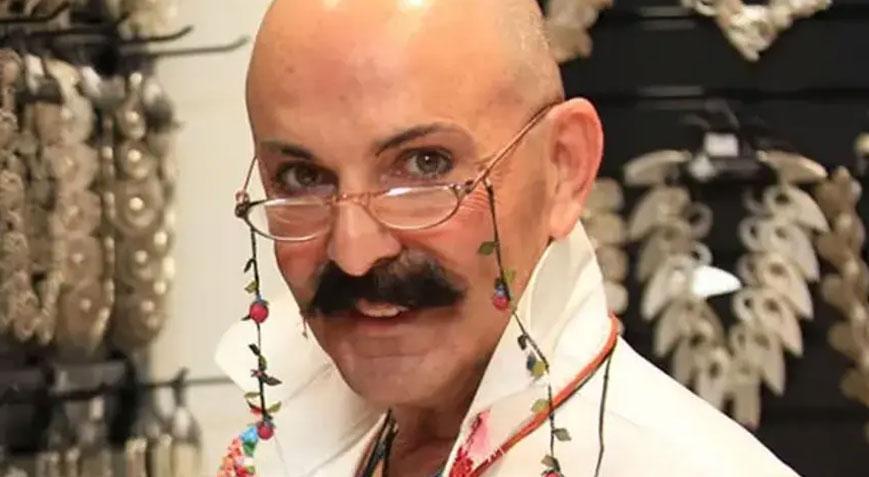 GÜL YAĞLARIYLA YIKAYIP ÜSTÜME MAŞLAH GEÇİRSİNLER
