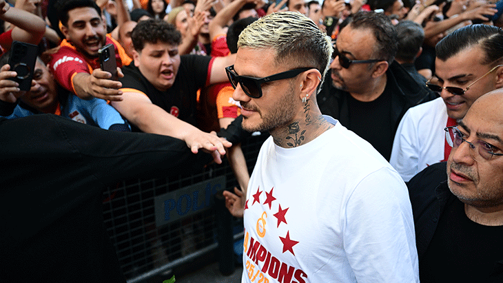 Galatasaraylı futbolcuların şampiyonluk kutlamasından fotoğraflar