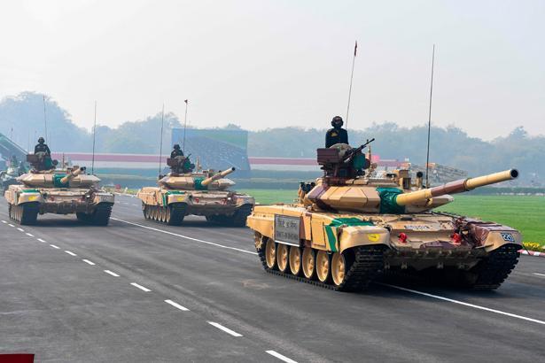 Dünyanın en güçlü tank orduları arasına giren ilk 10 ülkesi belli oldu Türkiye kaçıncı sırada Dünyanın en güçlü tank orduları arasına giren ilk 10 ülkesi belli oldu Türkiye kaçıncı sırada