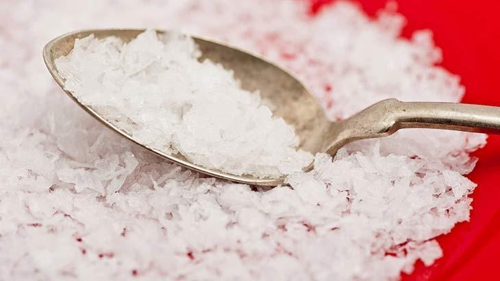 Hipertansiyondan mide kanserine Aşırı tuz tüketimi böyle zarar veriyor Hipertansiyondan mide kanserine Aşırı tuz tüketimi böyle zarar veriyor