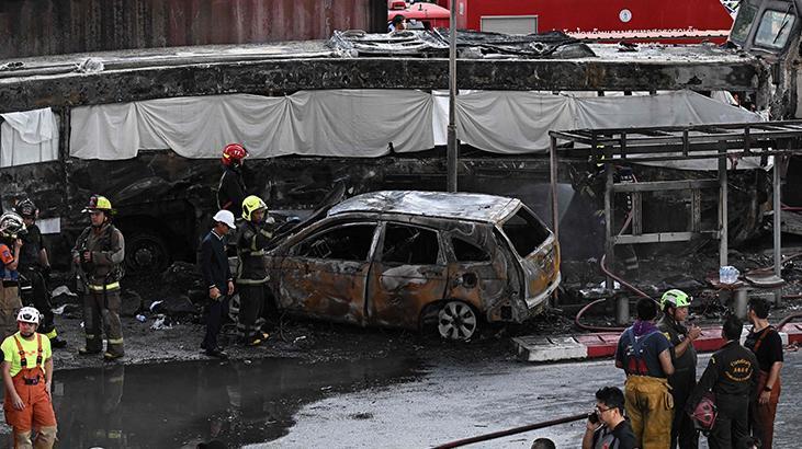 Bangkok’ta yük treni yolcu otobüsüne çarptı Korkunç görüntüler...