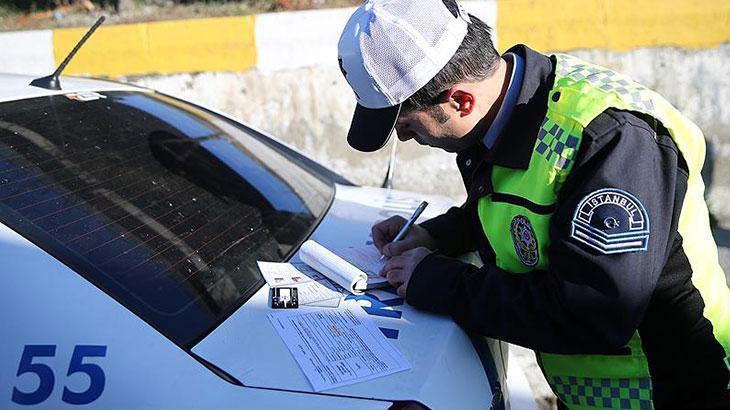 ARAÇLARDA BULUNMASI GEREKEN ZORUNLU MALZEMELER LİSTESİ