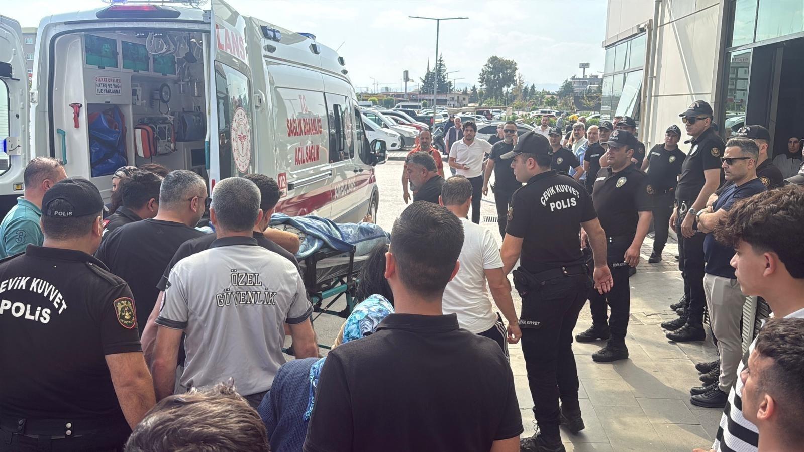 Son dakika: Mersinde silahlı saldırgan 4 kişiyi öldürdü, 8 kişiyi yaraladı
