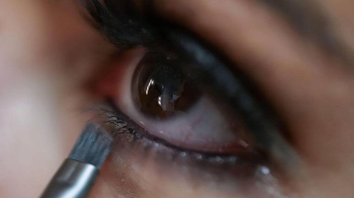 2026nın gizli makyaj tekniği Filtre etkisi veriyor: Blurry