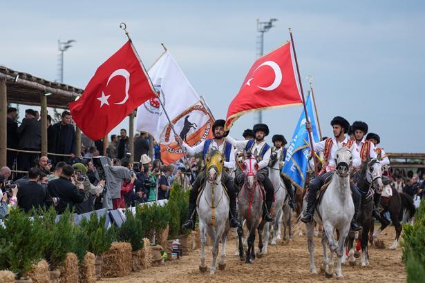 8. Etnospor Kültür Festivali kapılarını açtı İstanbul’da renkli görüntülere sahne olan festivalden kareler 8. Etnospor Kültür Festivali kapılarını açtı İstanbul’da renkli görüntülere sahne olan festivalden kareler