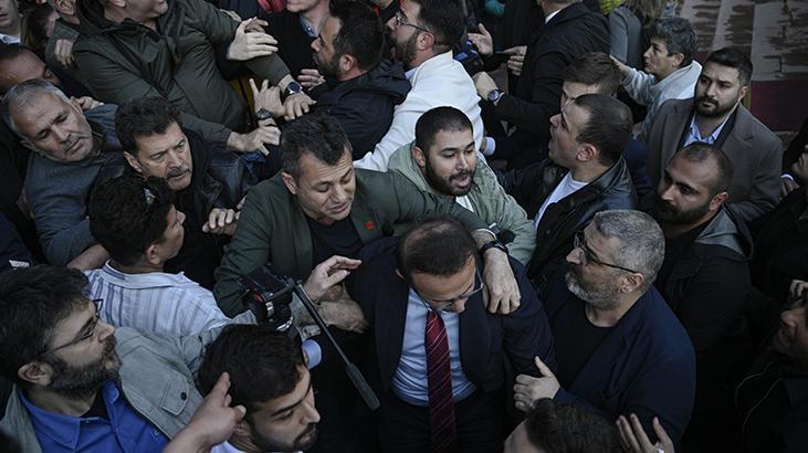 CHP’liler mutlak butlan kararı sonrası genel merkezde toplandı