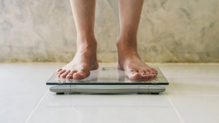Hayatından tek yiyeceği çıkardı, 154 kilo verdi 245 kilodan 90 kiloya düşen kadın