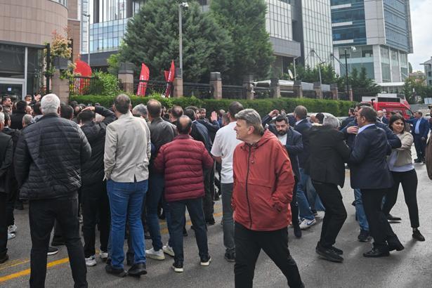 İstinafın CHP kurultay davası kararının ardından parti genel merkezinde gerginlik yaşanıyor