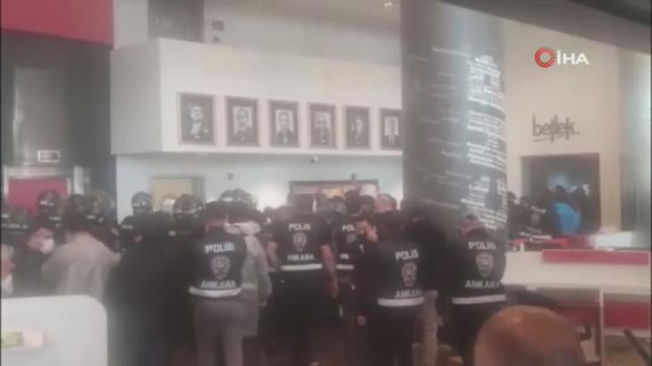 Polis tahliye için CHP binasında