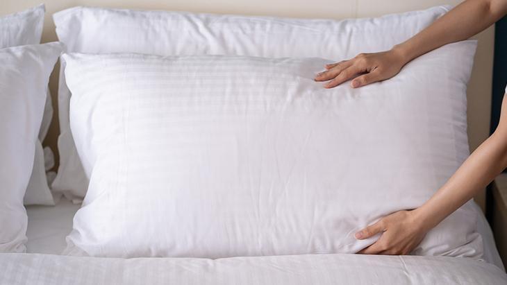 Her gece bakteri deposunda uyuyormuşuz Yastık temizliğinin püf noktaları
