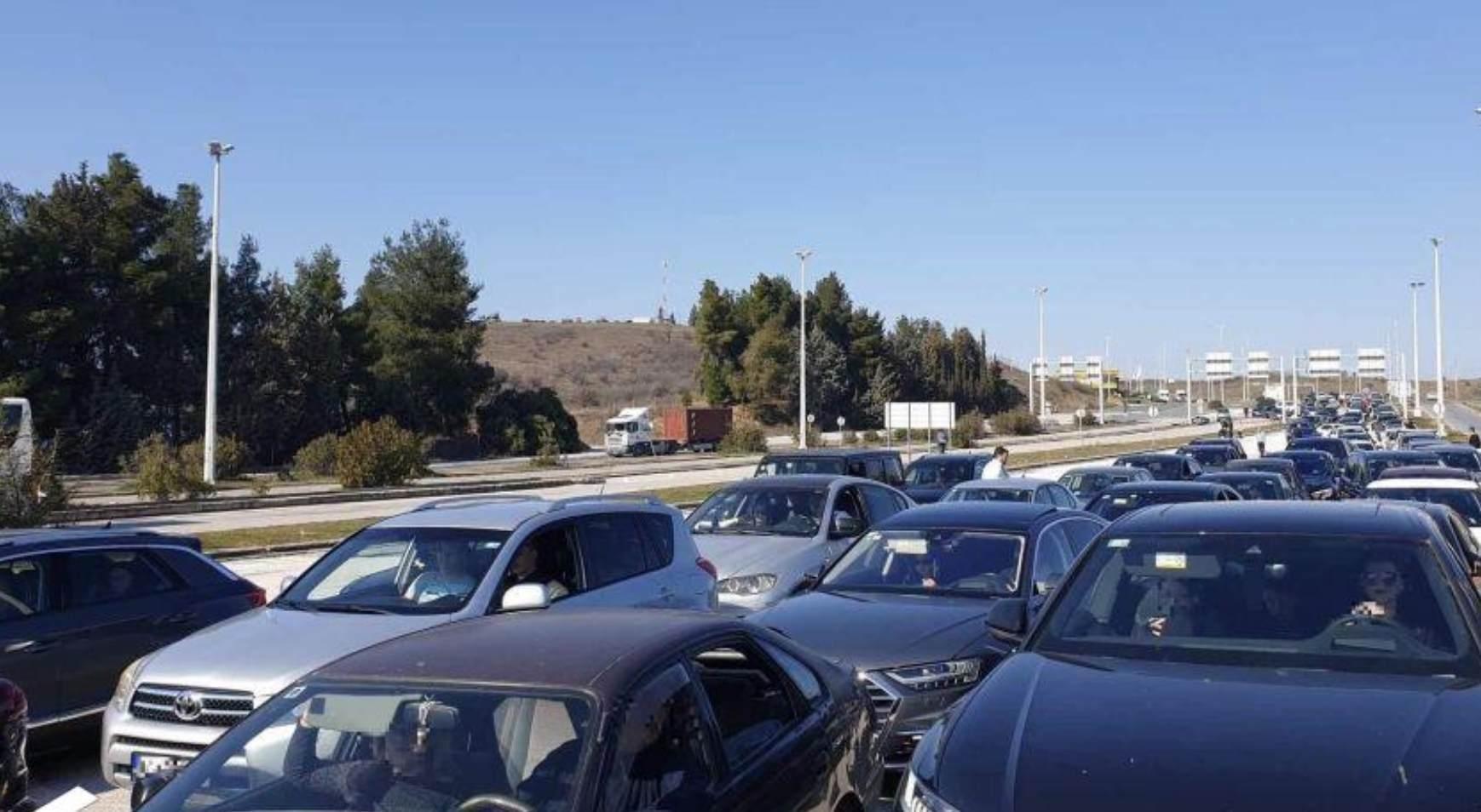 Vize muafiyeti dahi kurtarmıyor ABye girişte yeni sistem kaosa yol açtı