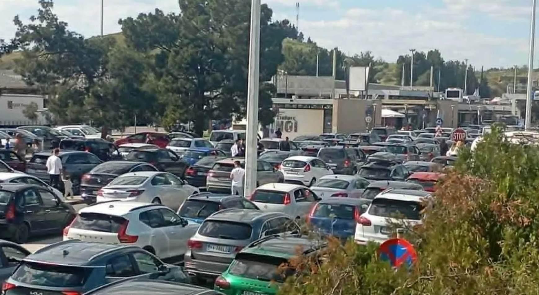 Vize muafiyeti dahi kurtarmıyor ABye girişte yeni sistem kaosa yol açtı