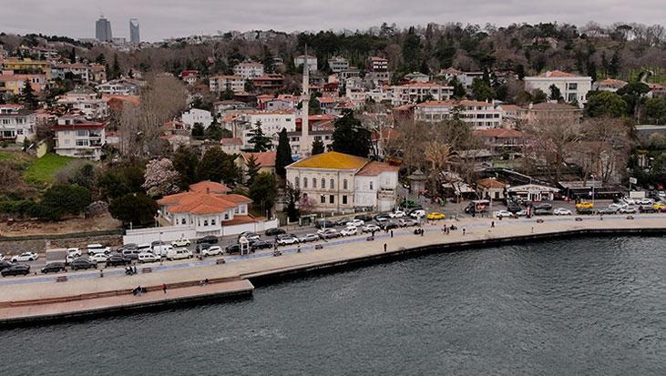 Sarıyer'de korkutan anlar! Denize atlayıp fenalaşan kadın son anda kurtarıldı