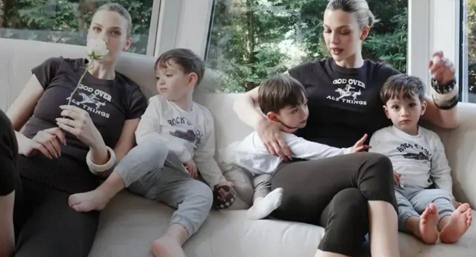 Gelini paylaştı İbrahim Tatlısesin ikiz torunları Ayel ve Emirin keyfi yerinde