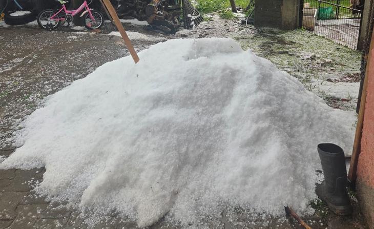 SON DAKİKA Peş peşe gelen sağanak uyarılarının ardından cadde ve sokaklar göle döndü Birçok ilden afet görüntüleri geliyor