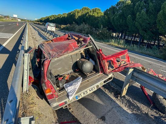 Uşak-İzmir yolunda korkunç kaza! 1 kişi hayatını kaybetti, 2 kişi yaralandı