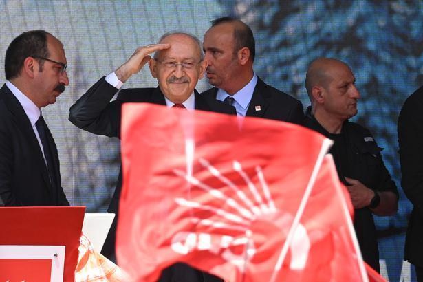 CHP Genel Başkanı Kemal Kılıçdaroğlu 2,5 yıl sonra Genel Merkezde