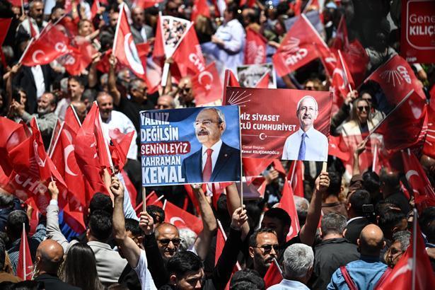 CHP Genel Başkanı Kemal Kılıçdaroğlu 2,5 yıl sonra Genel Merkezde