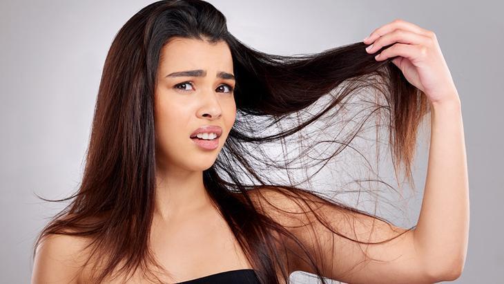 Saçınız aslında temizlikten değil, kuruluktan yağlanıyor