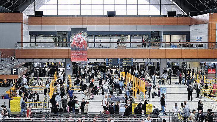 Sabiha Gökçen’de yeni uçuş rekoru