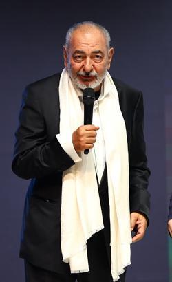 Gazeteci Reha Muhtar kalp yetmezliği nedeniyle hayatını kaybetti