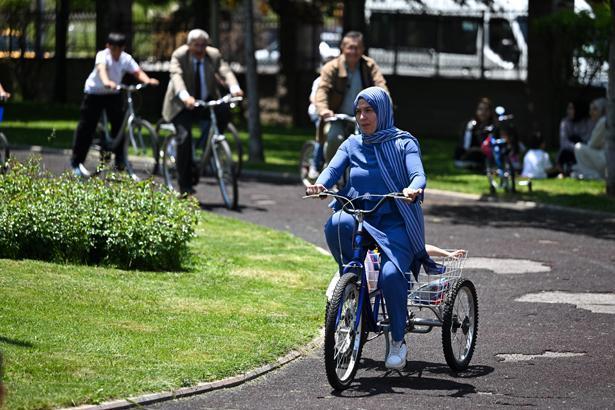 3 Haziran Dünya Bisiklet Günü’nde Başkentte renkli görüntüler Trafikten kaçıp pedala bastılar