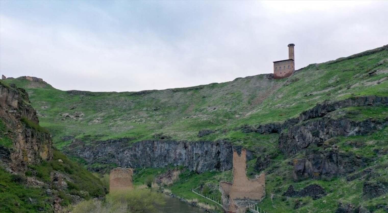 Türkiye-Ermenistan sınırında yüzyılların mirasını taşıyor Ani Köprüsü yeniden ayağa kaldırılacak