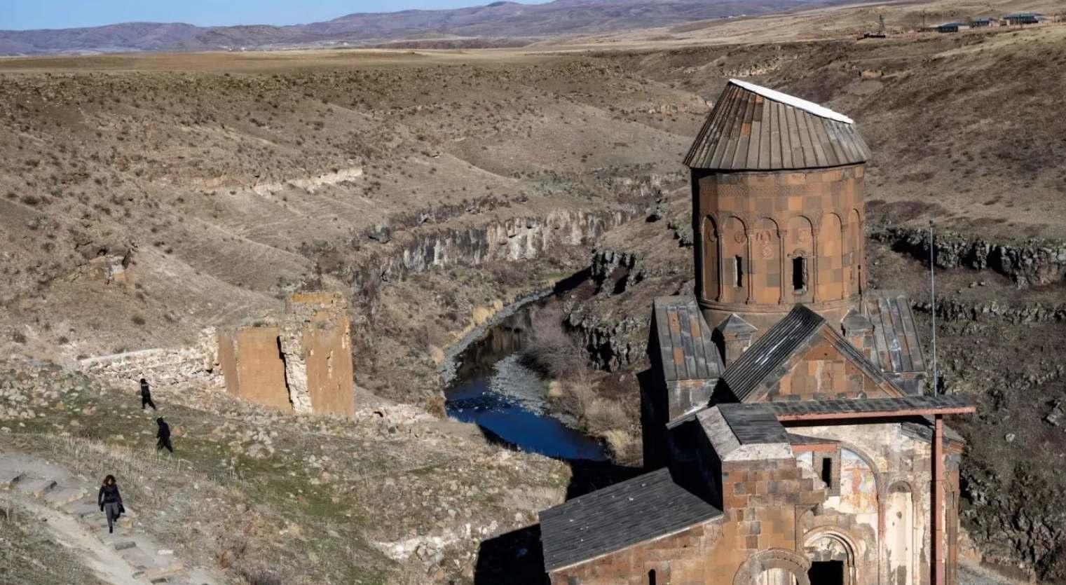 Türkiye-Ermenistan sınırında yüzyılların mirasını taşıyor Ani Köprüsü yeniden ayağa kaldırılacak