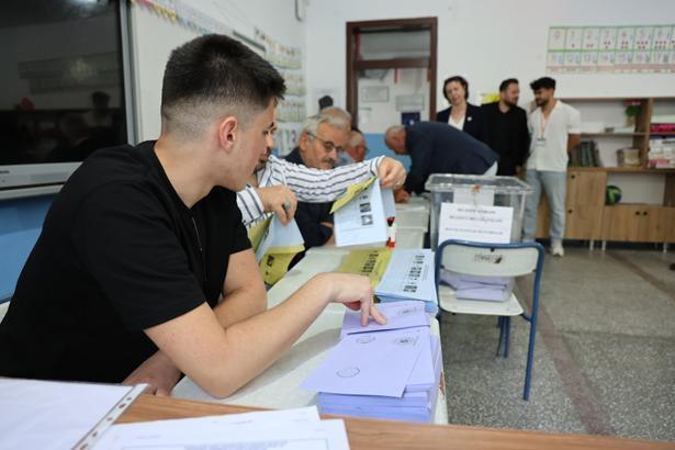 3 ilde seçim heyecanı Oy kullanma işlemi başladı