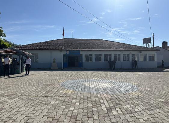 3 ilde seçim heyecanı Oy kullanma işlemi başladı