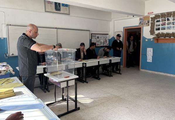 3 ilde seçim heyecanı Oy kullanma işlemi başladı
