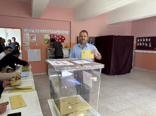 3 ilde seçim heyecanı Oy kullanma işlemi başladı