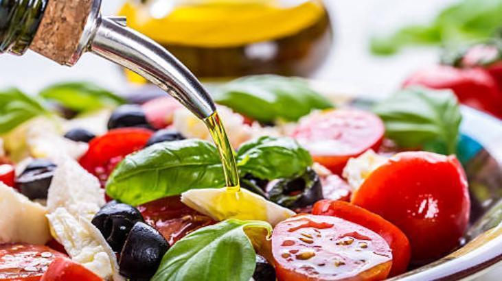 SICAK BASMALARINI AZALTMAYA YARDIMCI BESİNLER