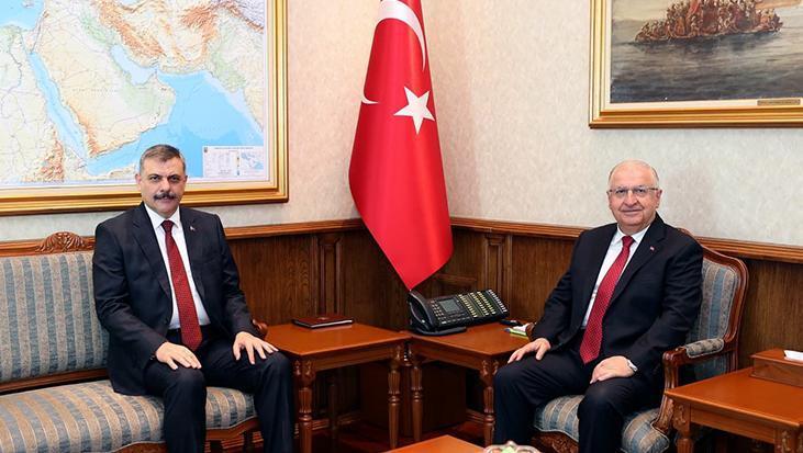 Milli Savunma Bakanı Güler ve İçişleri Bakanı Çiftçi bir araya geldi