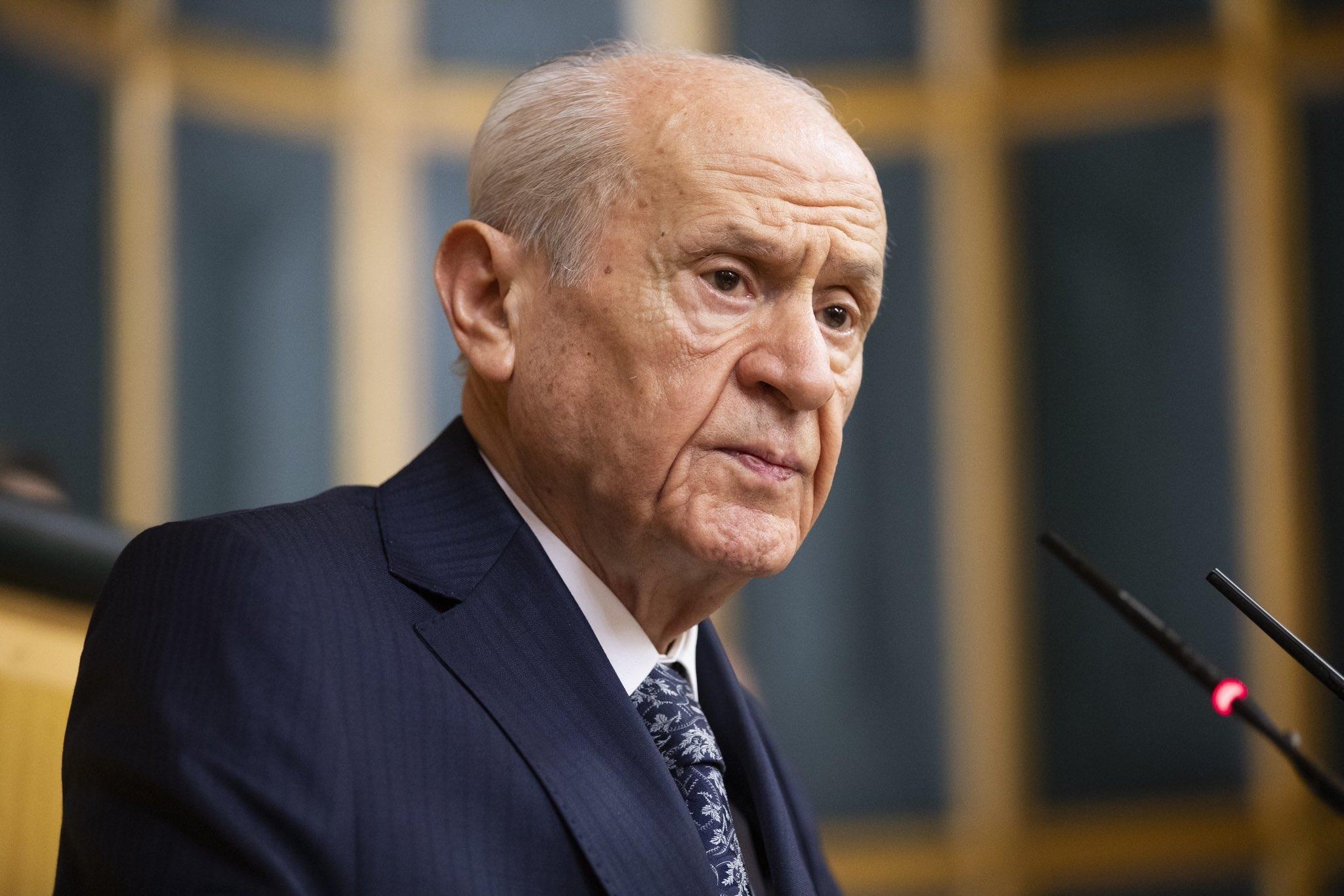 Son dakika... MHP lideri Bahçeli'den Özgür Özel'e çağrı: 'CHP'nin önünde iki yol vardır'